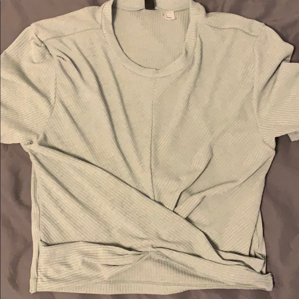 Cropped shirt